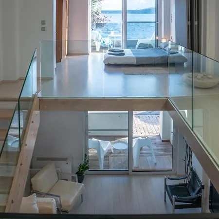 Seaside Maisonette In *