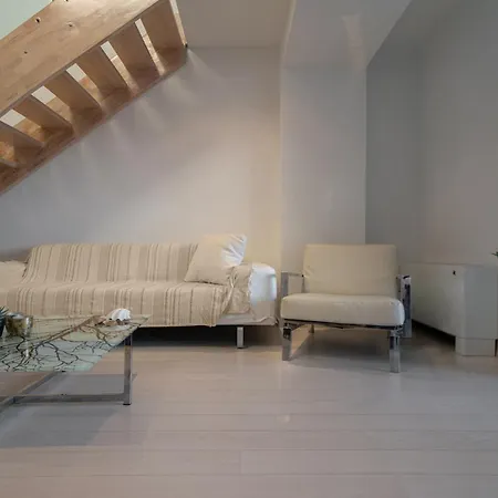 شقة Seaside Maisonette In *