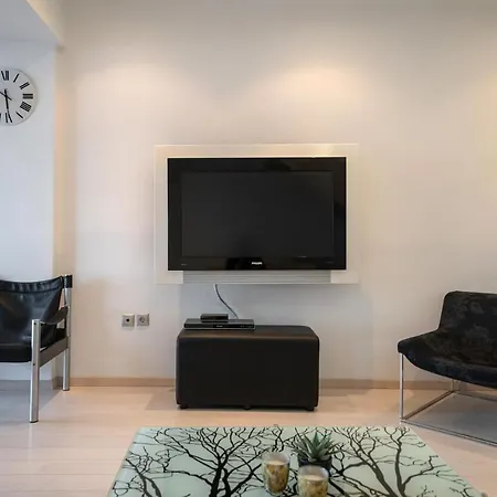 Seaside Maisonette In 아파트 *